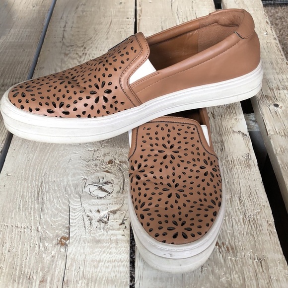 Nine West cut out slip on brown loafers - Picture 7 of 8